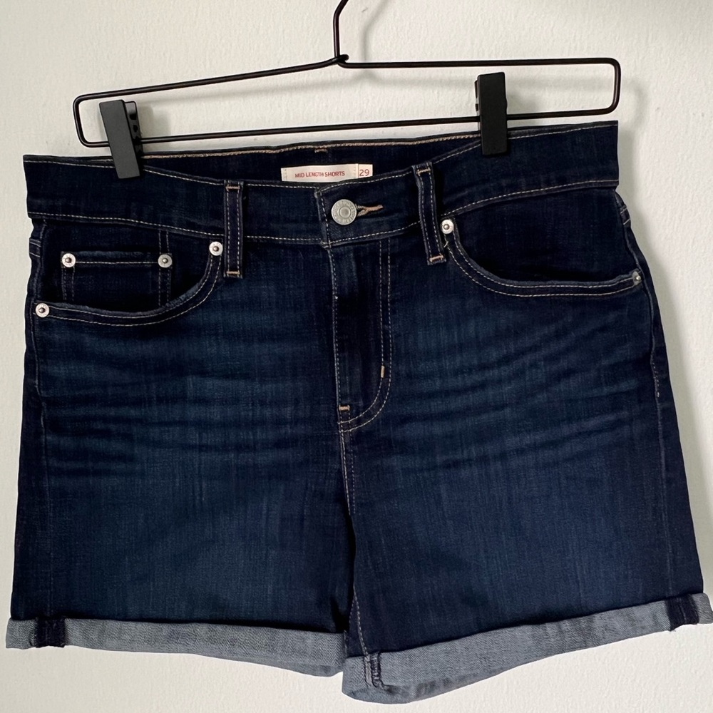 LEVI Mid-Length Denim Shorts‼️